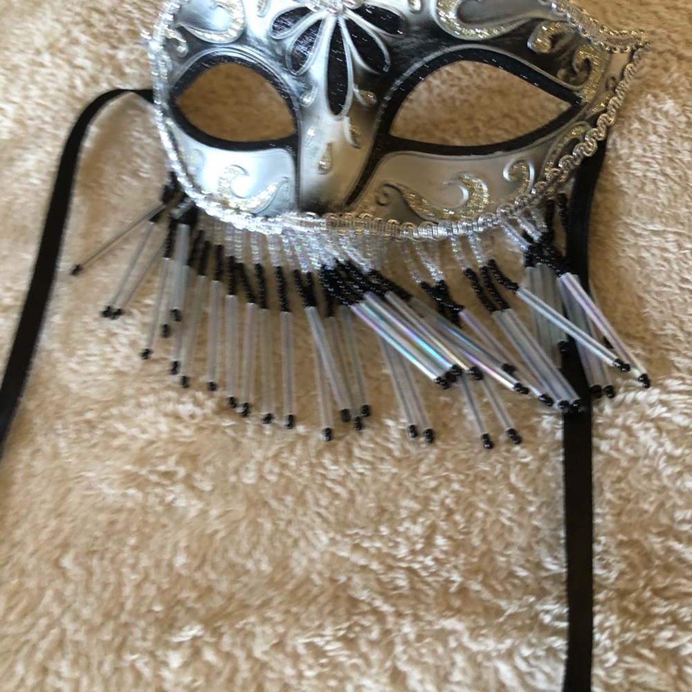 Masks - Picture 4 of 7